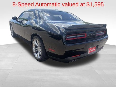 Used 2022 Dodge Challenger R/T RWD image 5