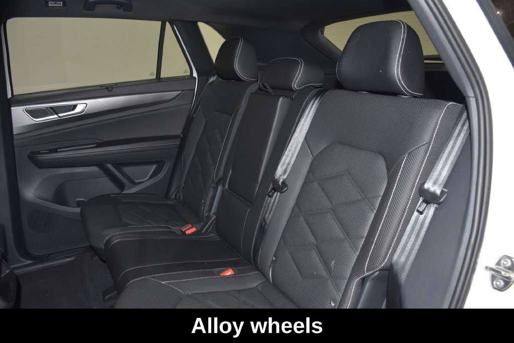 Used 2025 Volkswagen Atlas Cross Sport SE AWD/4WD image 28