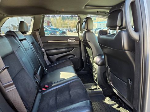 Used 2020 Jeep Grand Cherokee Altitude AWD/4WD image 19