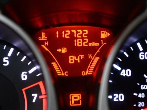 Used 2014 Nissan Juke S FWD image 43