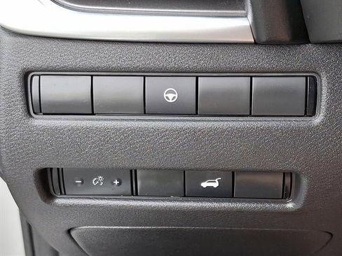 Certified 2022 Nissan Rogue SV w/ SV Premium Package image 58