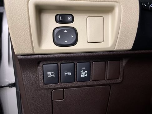 Used 2018 Lexus ES 350 w/ Navigation System Package FWD image 27
