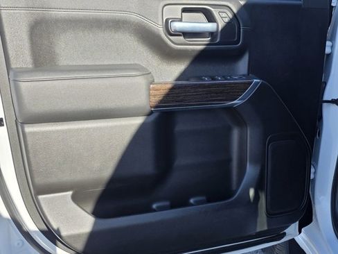 Used 2022 GMC Sierra 1500 Elevation image 16