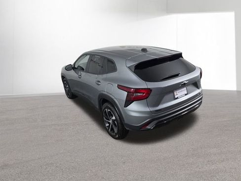 Used 2024 Chevrolet Trax RS w/ Driver Confidence Package image 37