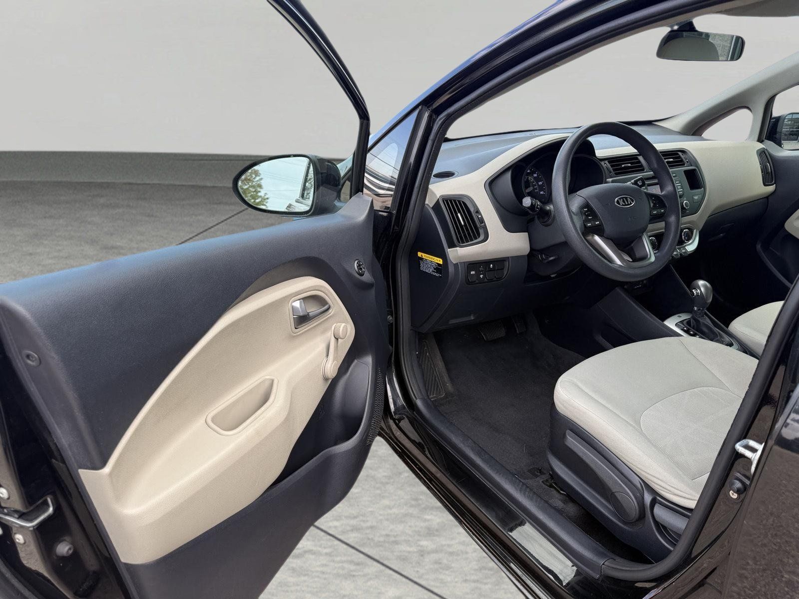 Used 2012 Kia Rio LX FWD image 17