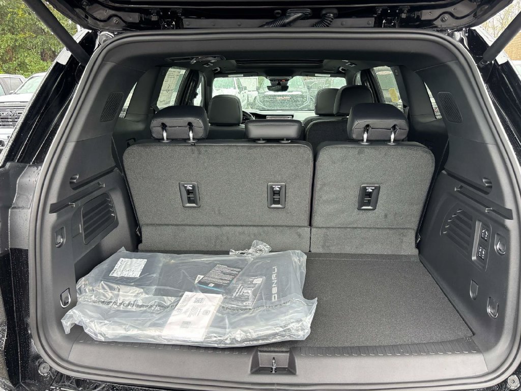 New 2027 GMC Acadia Denali AWD/4WD image 5