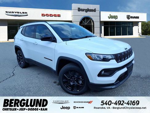 New 2026 Jeep Compass Latitude AWD/4WD image 1