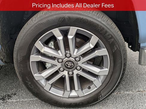 Certified 2025 Toyota 4Runner Limited AWD/4WD image 12