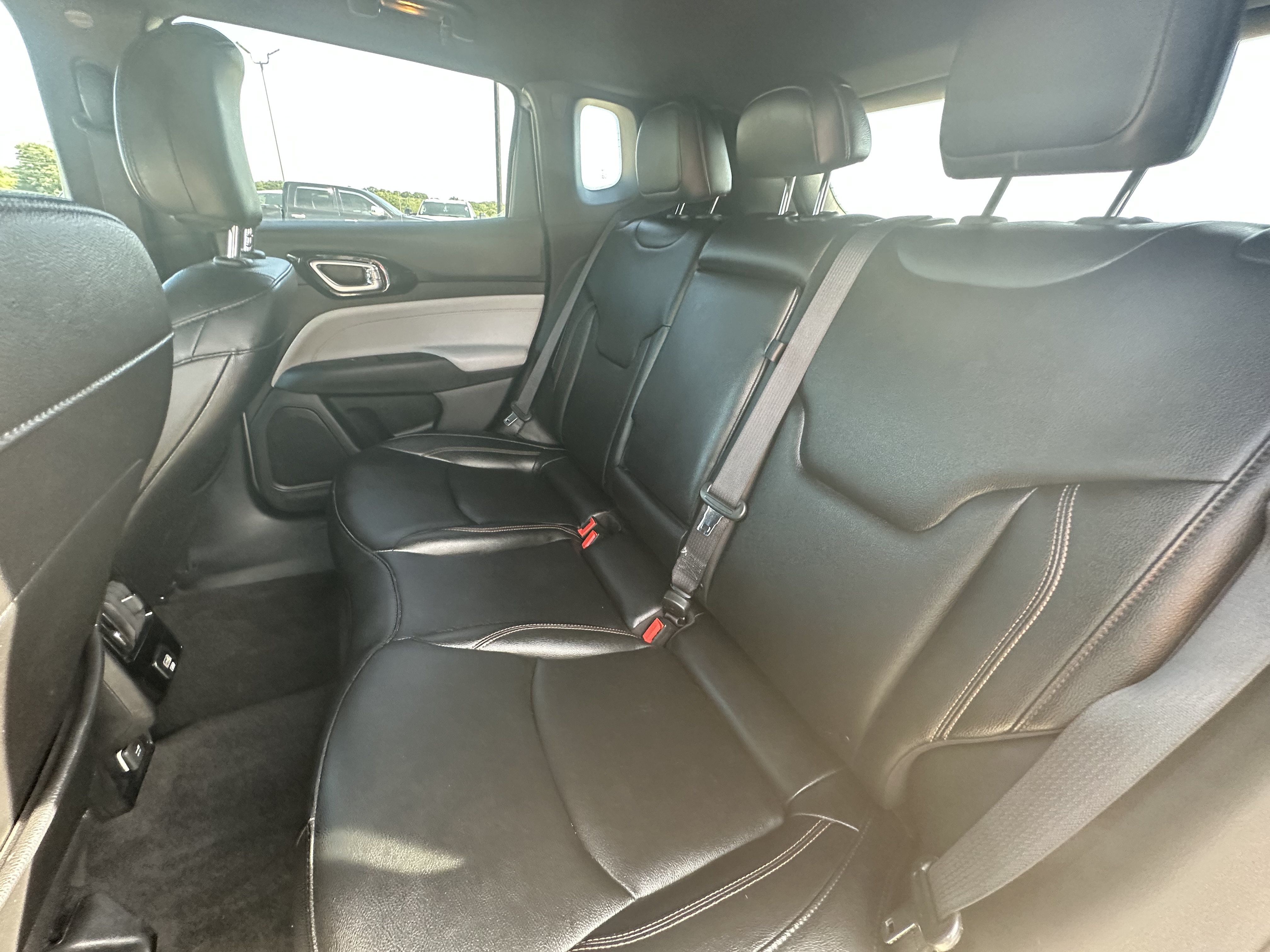 Used 2024 Jeep Compass Limited AWD/4WD image 28