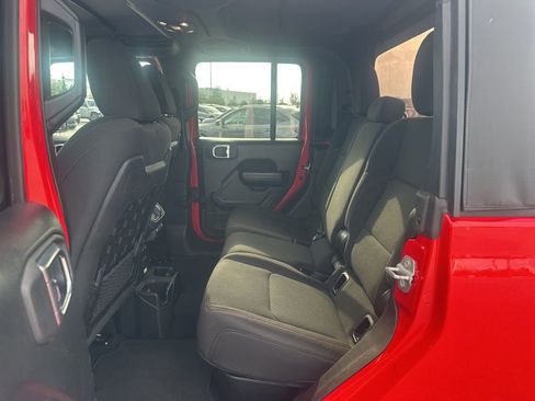 Used 2022 Jeep Gladiator Rubicon w/ Cold Weather Group image 6