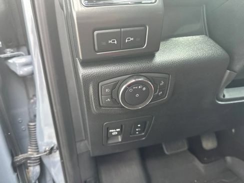 Used 2019 Ford F150 Lariat w/ Equipment Group 502A Luxury AWD/4WD image 21