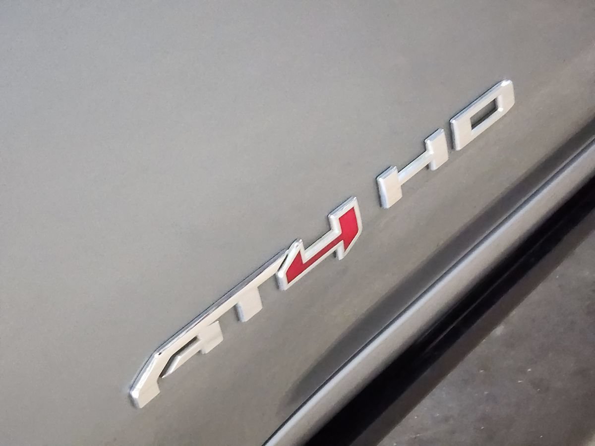 Used 2024 GMC Sierra 2500 AT4 w/ AT4 Premium Plus Package AWD/4WD image 23