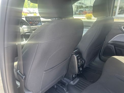 Used 2023 Jeep Compass Sport AWD/4WD image 17