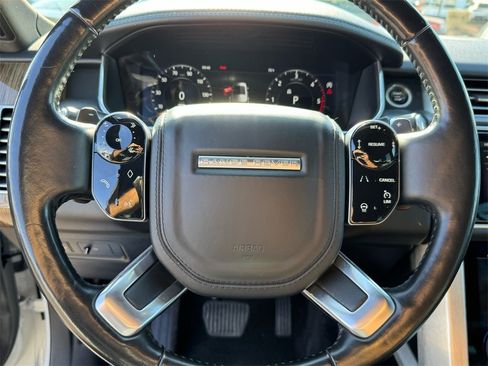 Used 2018 Land Rover Range Rover HSE image 25