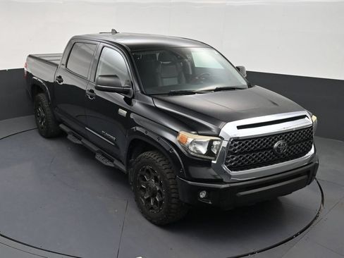 Used 2020 Toyota Tundra SR5 w/ SR5 Leather Package AWD/4WD image 18