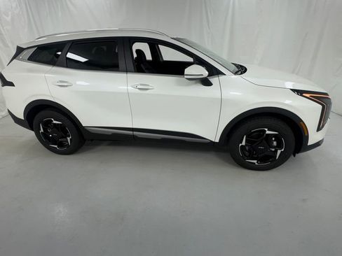 New 2026 Kia Sportage EX AWD/4WD image 2