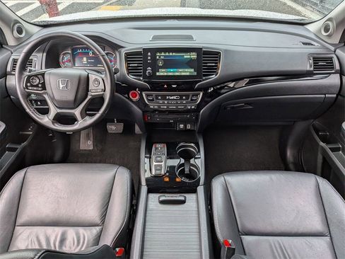 Used 2022 Honda Pilot Touring image 25