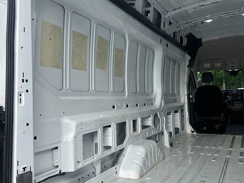 Used 2025 Ford Transit 250 148 High Roof Extended RWD image 22