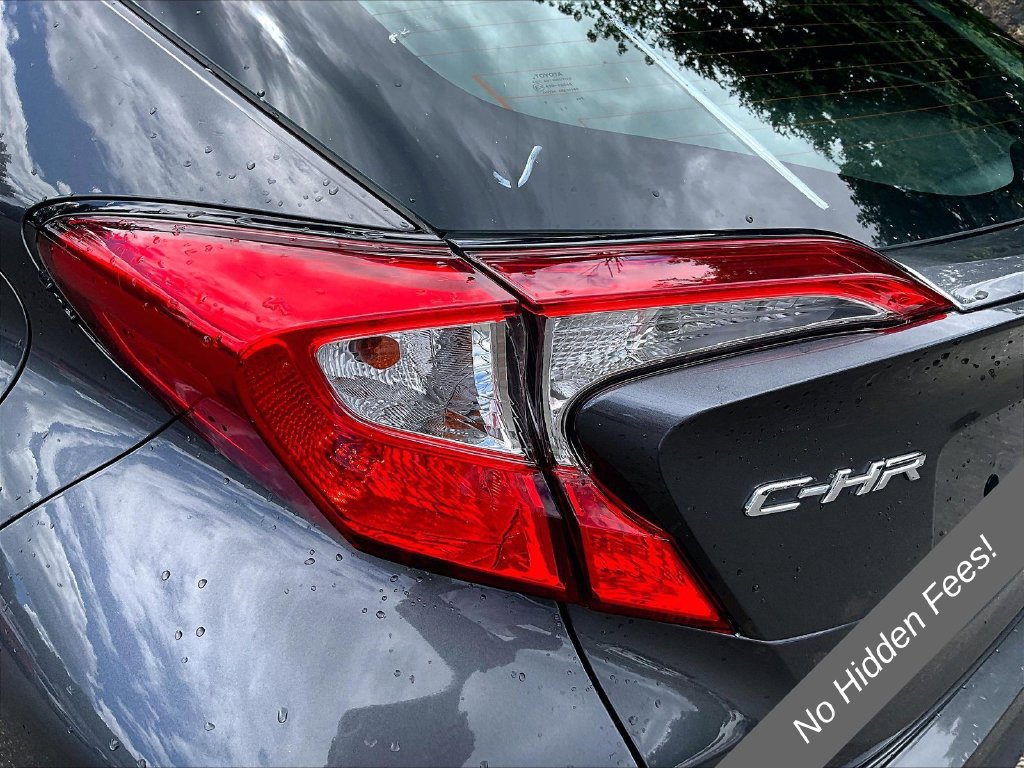 Used 2019 Toyota C-HR LE FWD image 24