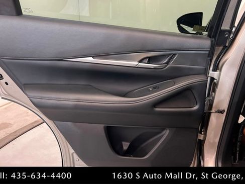 Used 2025 INFINITI QX60 Luxe AWD/4WD image 18