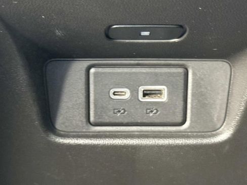 Used 2023 Cadillac XT6 Luxury image 17