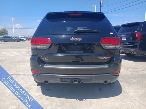 Used 2018 Jeep Grand Cherokee Trailhawk AWD/4WD image 8