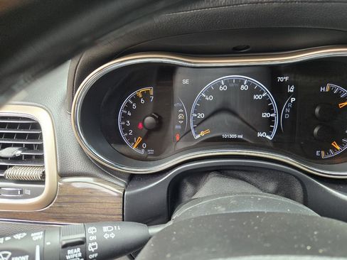 Used 2017 Jeep Grand Cherokee Overland w/ Jeep Active Safety Group image 16