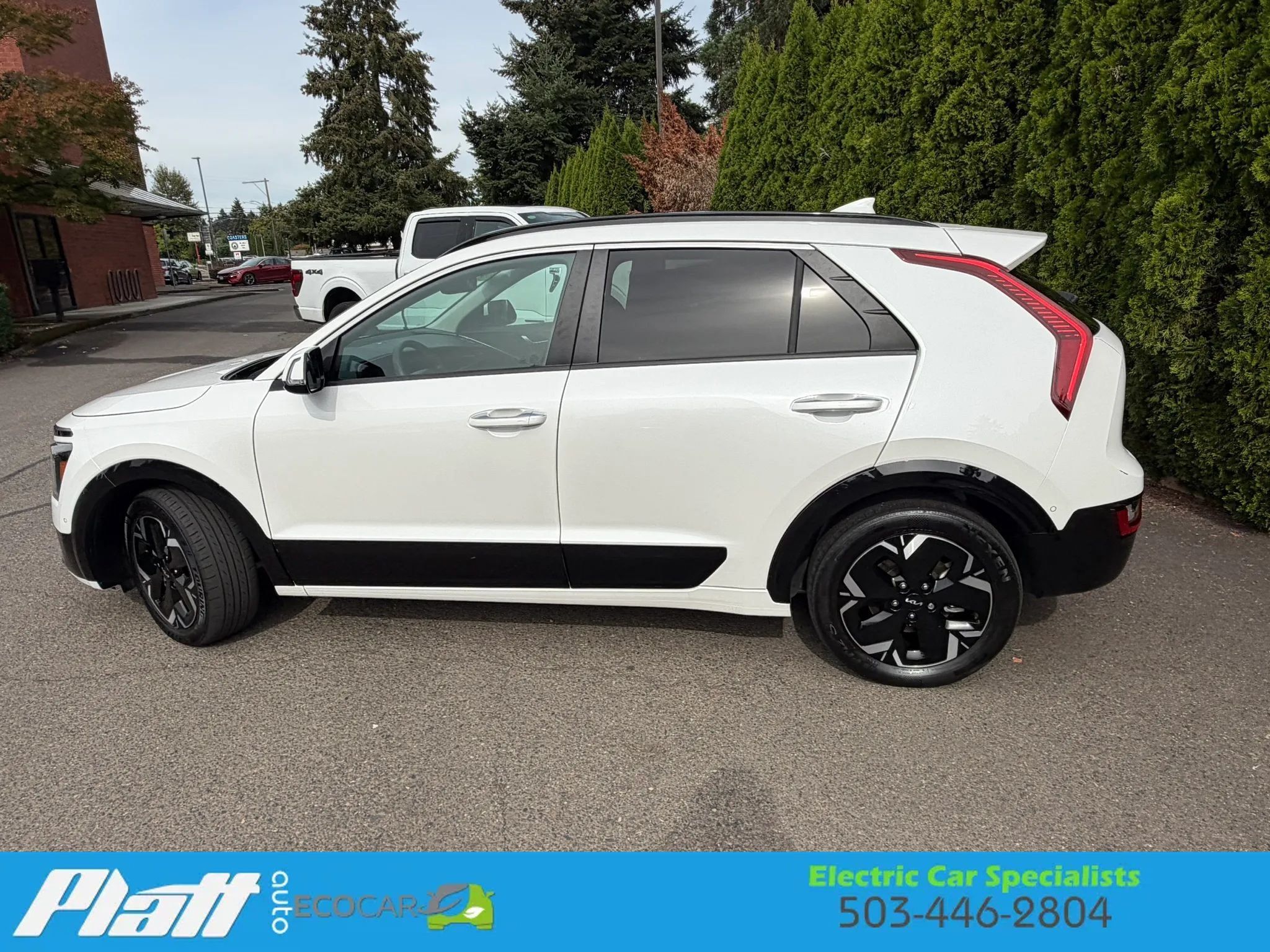 Used 2023 Kia Niro Wave FWD image 6