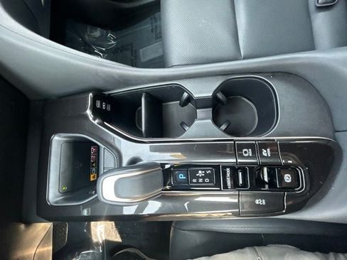 Used 2025 Toyota Crown Signia w/ Tow-Hitch Package (TMS) AWD/4WD image 27
