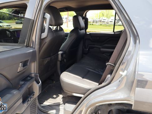 Used 2026 Toyota 4Runner SR5 AWD/4WD image 27