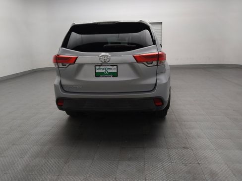 Used 2019 Toyota Highlander LE FWD image 7