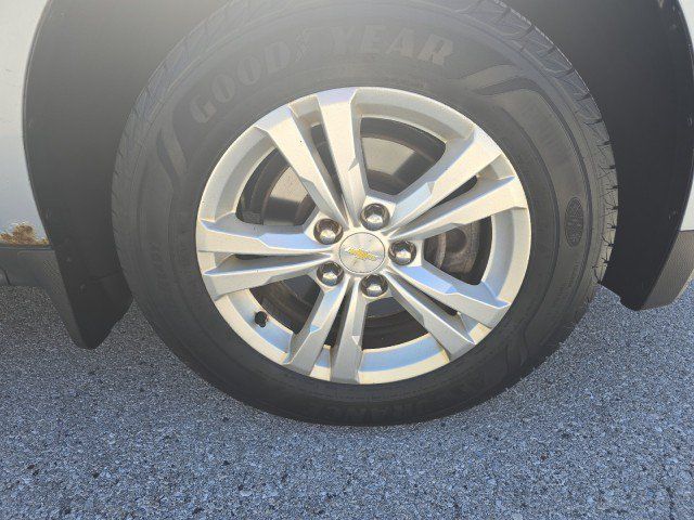 Used 2015 Chevrolet Equinox LS AWD/4WD image 15