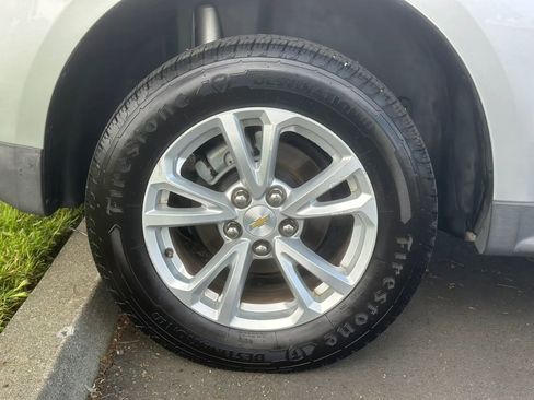 Used 2017 Chevrolet Equinox LT w/ Convenience Package image 20