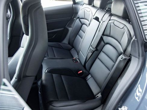 Used 2025 Porsche Taycan 4 Cross Turismo image 68