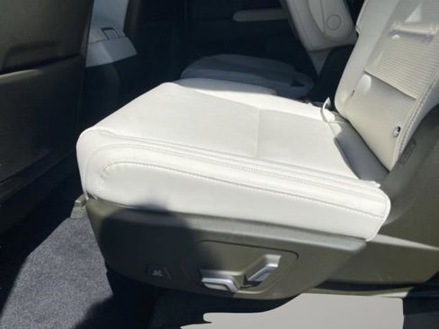 Used 2025 Hyundai Santa Fe Calligraphy image 30