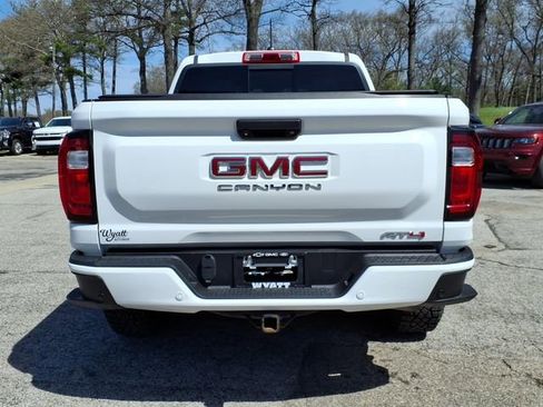 Used 2023 GMC Canyon AT4 w/ Technology Package AWD/4WD image 13