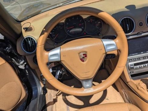 Used 2005 Porsche Boxster image 22