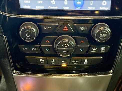 Used 2020 Jeep Grand Cherokee Altitude image 14