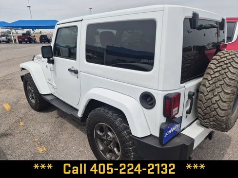 Used 2016 Jeep Wrangler Sahara w/ Connectivity Group AWD/4WD image 11