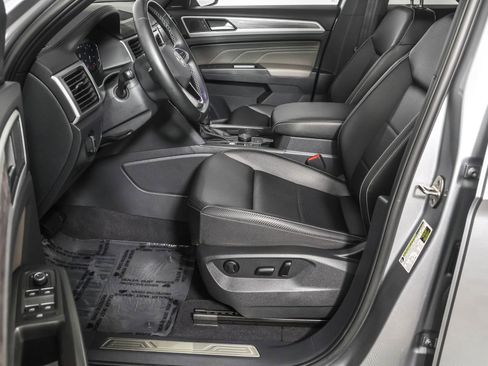 Used 2022 Volkswagen Atlas Cross Sport SE image 20