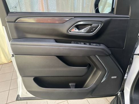 Used 2023 GMC Yukon AT4 image 37