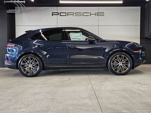 New 2026 Porsche Cayenne Coupe AWD/4WD image 27