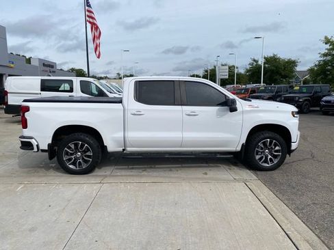 Used 2019 Chevrolet Silverado 1500 RST AWD/4WD image 2