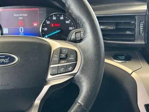Used 2023 Ford Explorer XLT w/ Equipment Group 202A AWD/4WD image 11