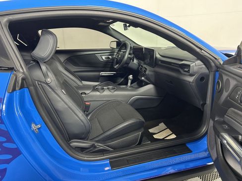 Used 2025 Ford Mustang Coupe image 29