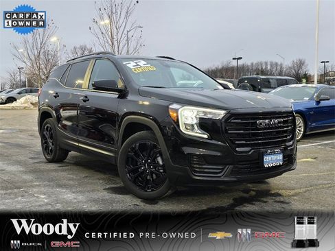 Certified 2022 GMC Terrain SLE w/ Driver Convenience Package image 2