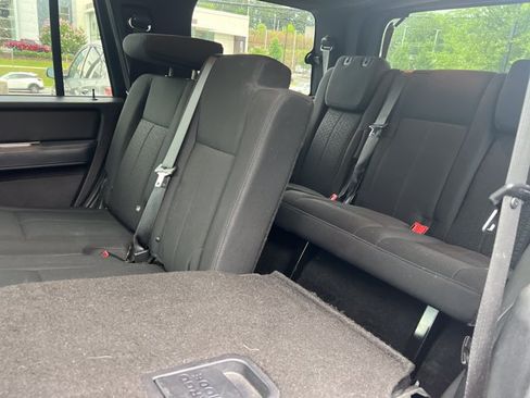 Used 2017 Ford Expedition XLT AWD/4WD image 10