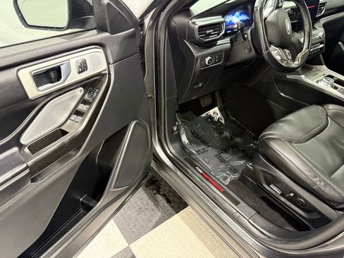 Used 2020 Ford Explorer ST w/ Premium Technology Package image 33