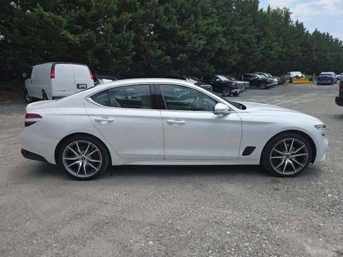 Used 2023 Genesis G70 2.0T AWD/4WD image 10