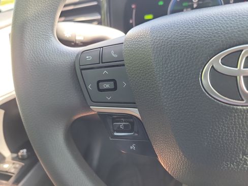 Certified 2025 Toyota Camry LE image 28